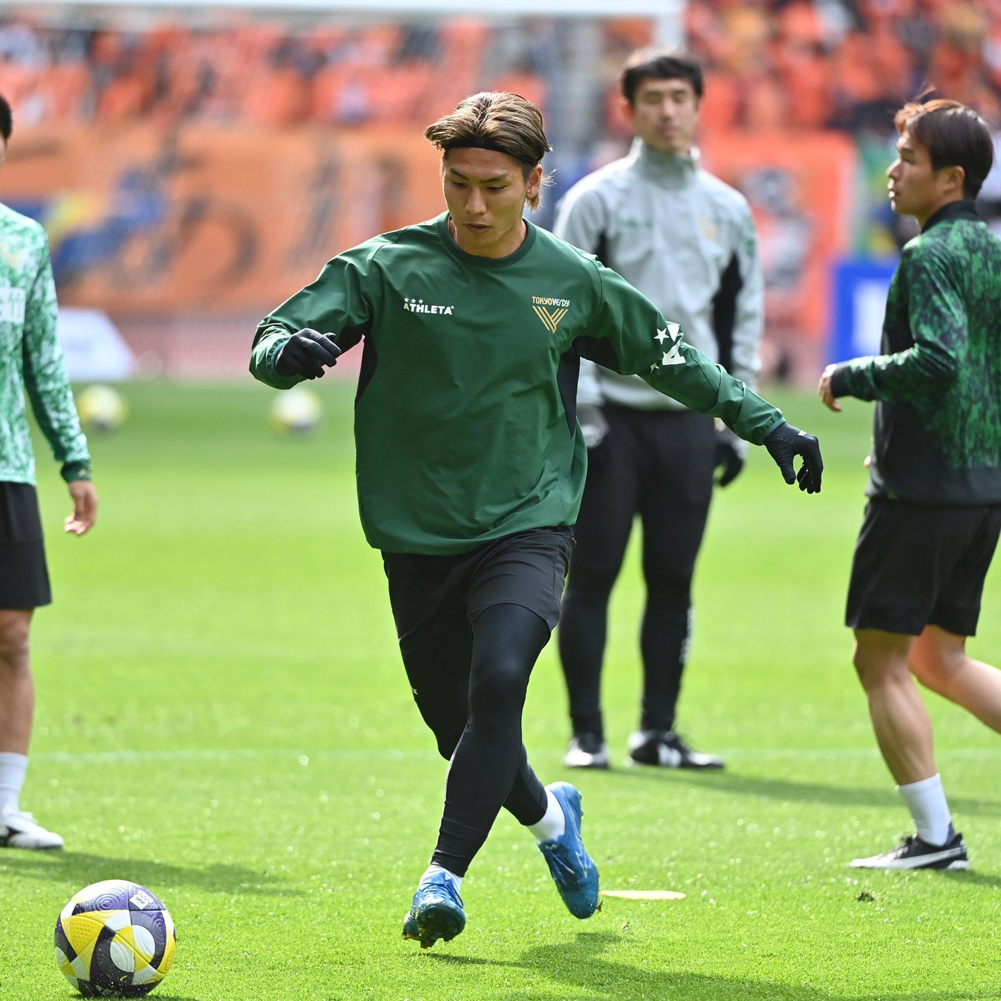 選手着用モデル2025アスレタピステシャツ