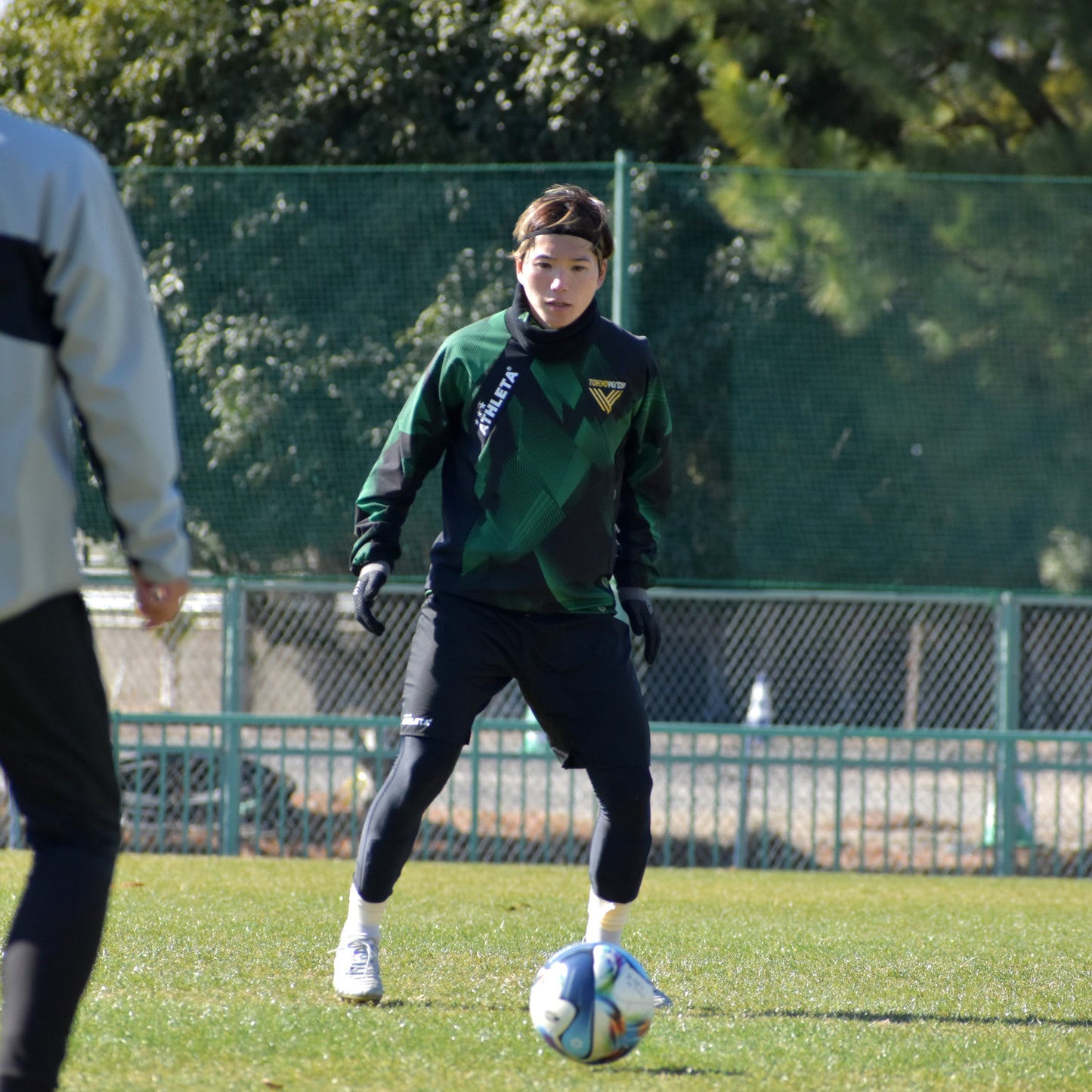 2026選手着用モデルアスレタストレッチトレーニングピステシャツ